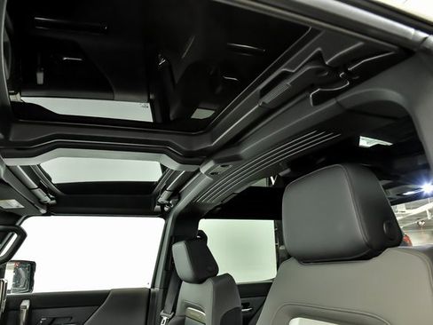 New 2025 GMC Hummer EV 2X w/ LPO, Sport Package image 7