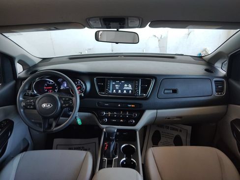 Used 2019 Kia Sedona LX FWD image 34