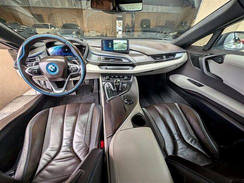 Used 2019 BMW i8 Roadster image 3