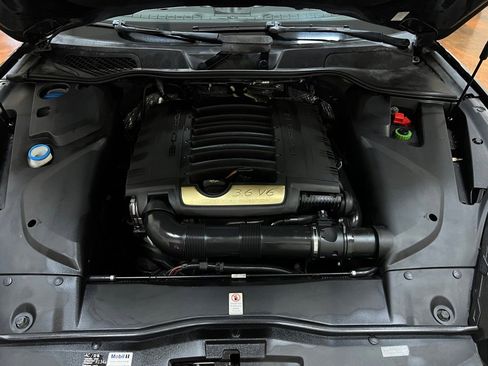 Used 2016 Porsche Cayenne AWD/4WD image 44
