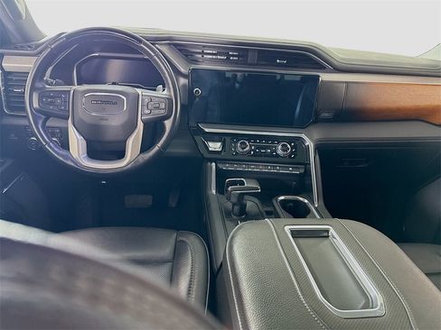 Certified 2022 GMC Sierra 1500 Denali w/ Technology Package image 2