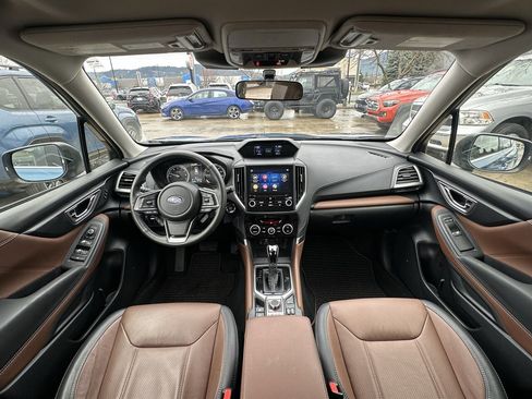 Used 2023 Subaru Forester Touring image 4