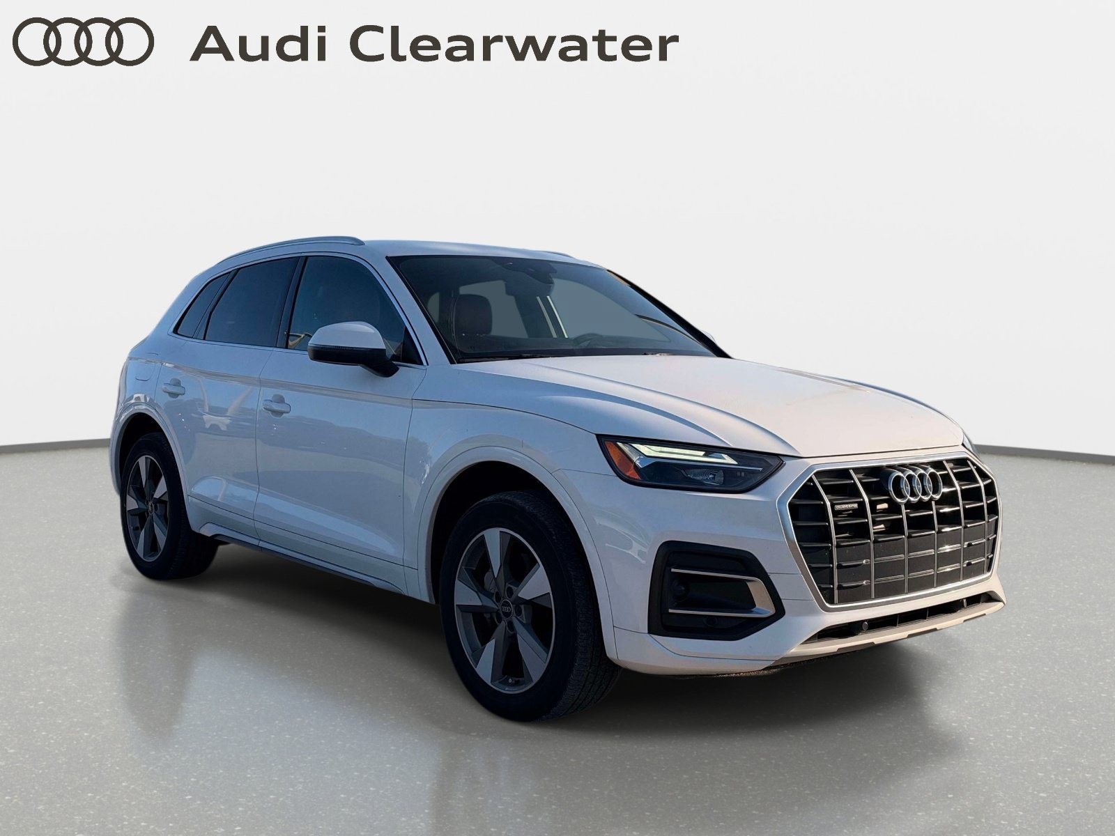Used 2023 Audi Q5 2.0T Premium w/ Convenience Package AWD/4WD image 4