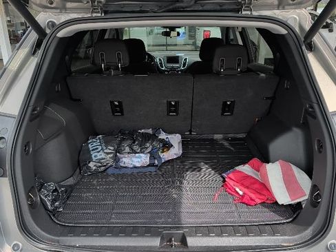 Used 2019 Chevrolet Equinox LT FWD image 10