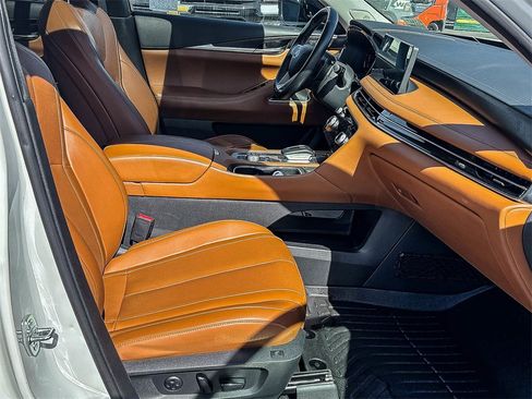 Used 2022 INFINITI QX60 Sensory w/ Cargo Package image 12