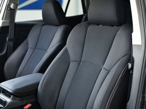 Used 2022 Subaru Outback Premium image 21