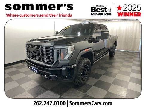 Used 2024 GMC Sierra 2500 Denali Ultimate AWD/4WD image 2