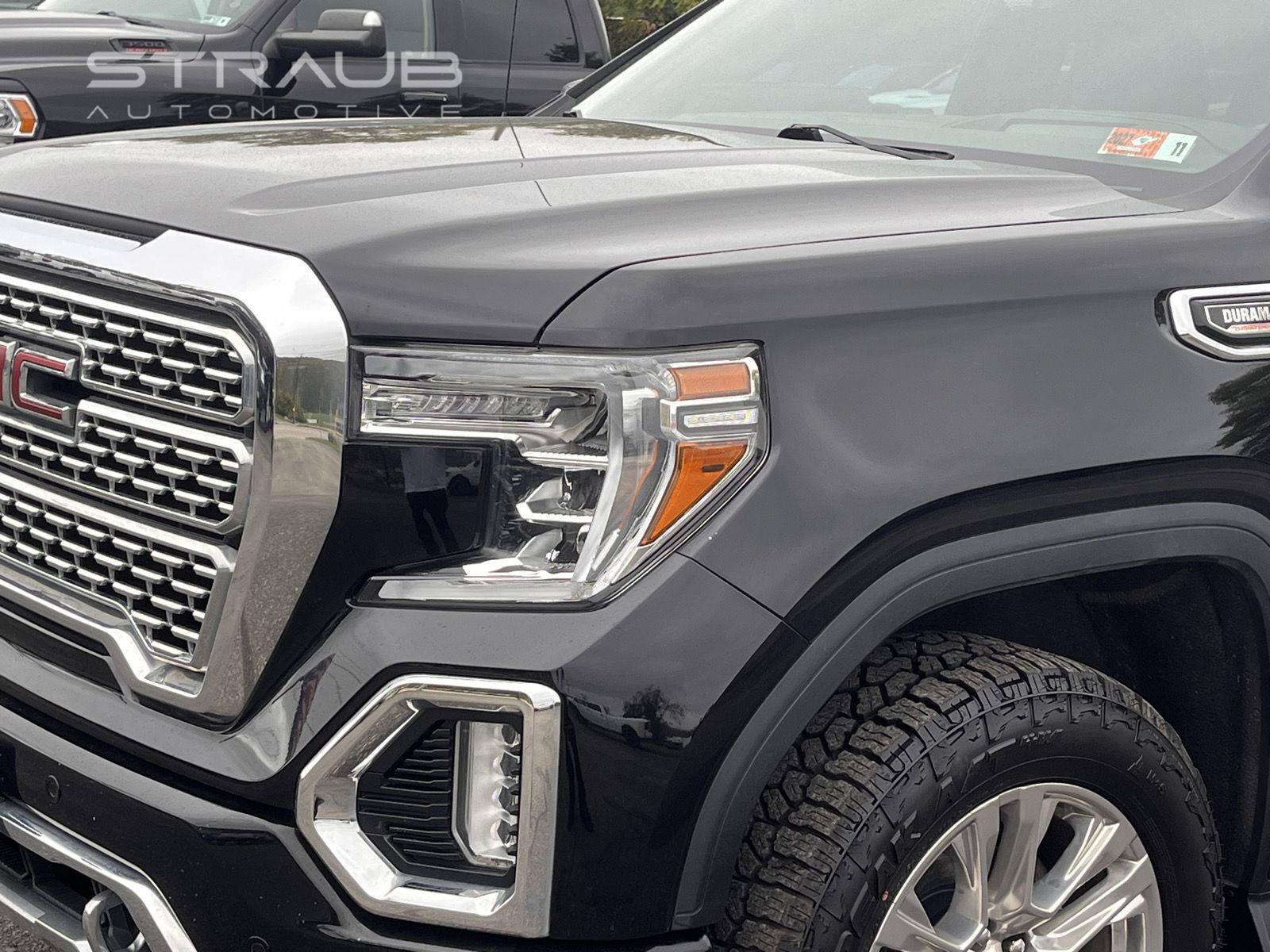 Used 2020 GMC Sierra 1500 Denali w/ Technology Package AWD/4WD image 4