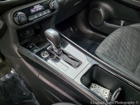 Used 2021 Nissan Kicks SV image 24