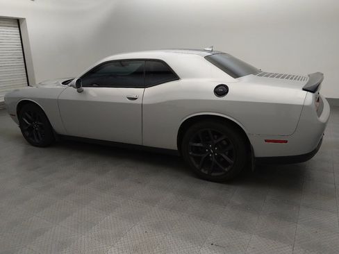 Used 2019 Dodge Challenger SXT w/ Blacktop Package RWD image 3