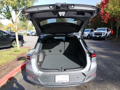 Certified 2026 Chevrolet Equinox EV LT FWD image 28
