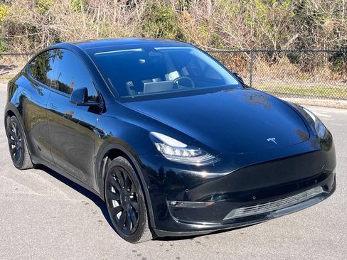 Used 2021 Tesla Model Y Long Range AWD/4WD image 12