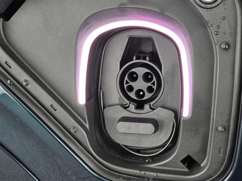 New 2026 Cadillac Vistiq Platinum image 36