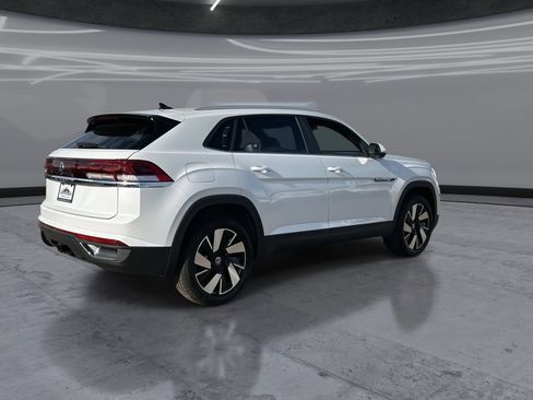 New 2026 Volkswagen Atlas Cross Sport SE FWD image 5