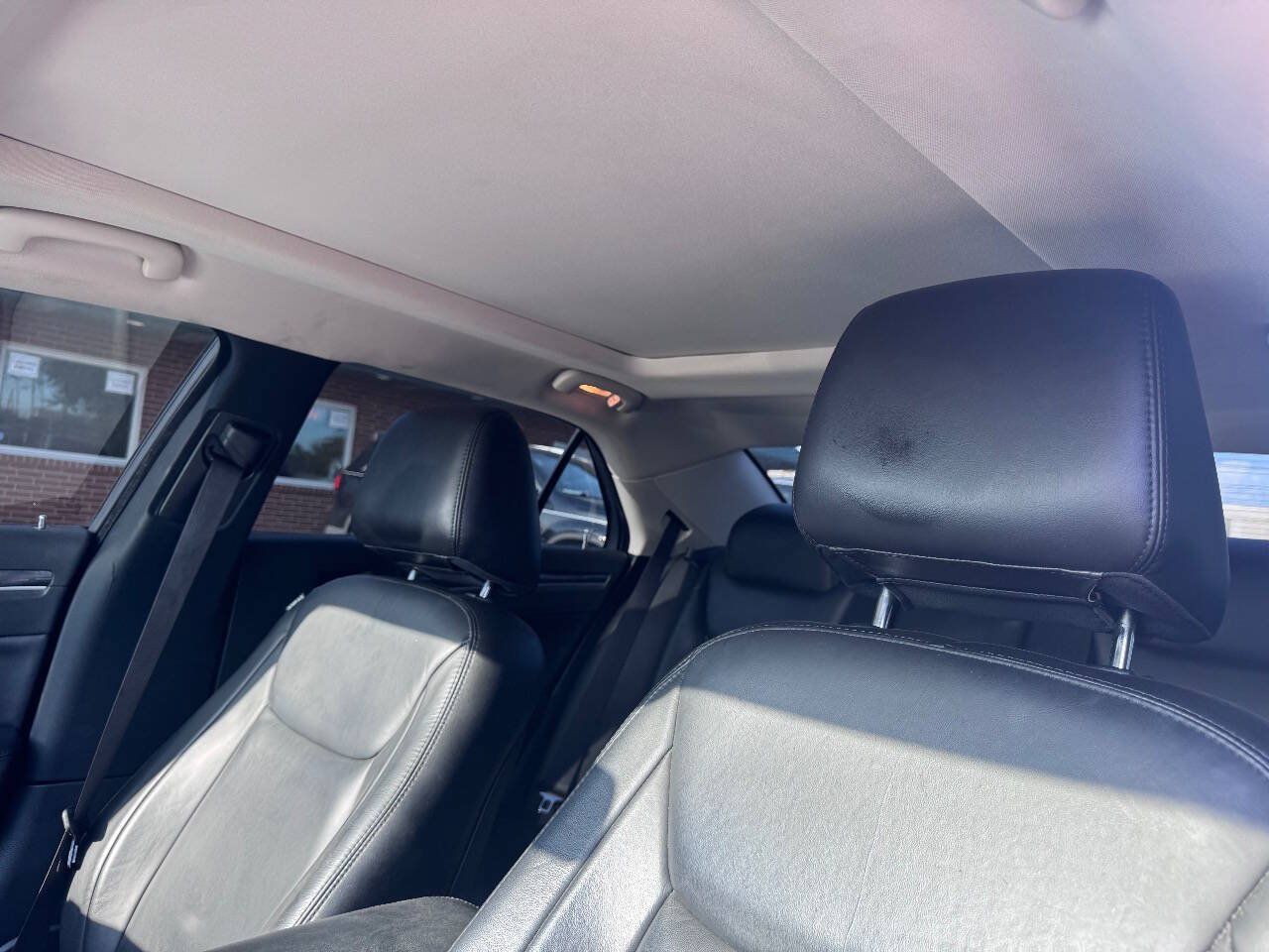 Used 2020 Chrysler 300 Touring L w/ Value Package RWD image 15