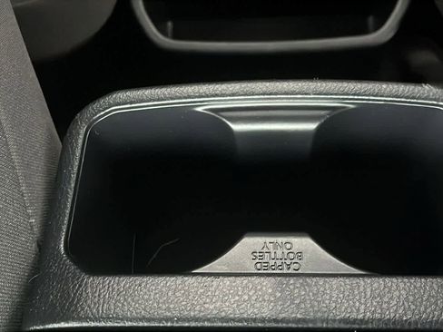 Used 2017 Toyota Tacoma TRD Off-Road image 30