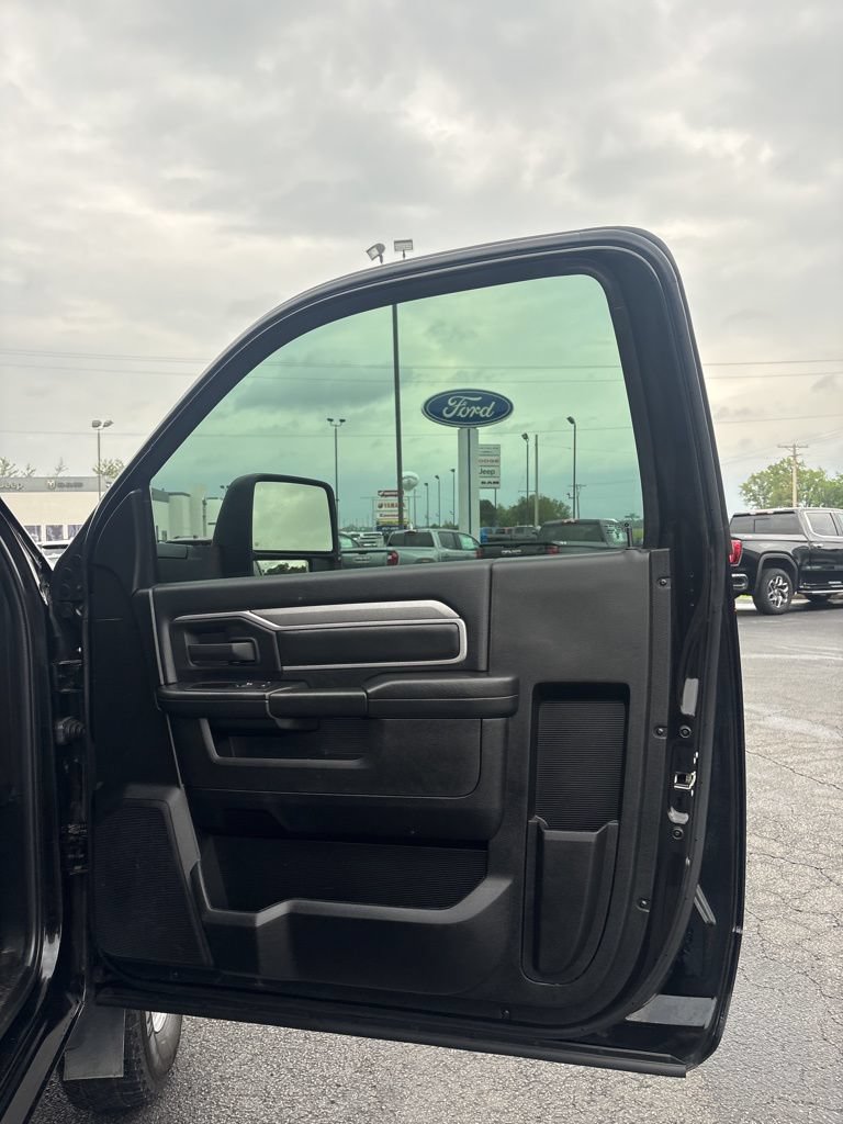 Used 2024 RAM 3500 Tradesman AWD/4WD image 24