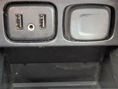 Certified 2019 Buick Encore Sport Touring w/ Safety Package image 27