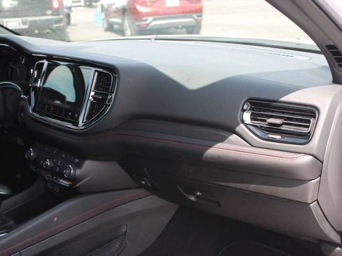 Used 2025 Dodge Durango GT RWD image 28