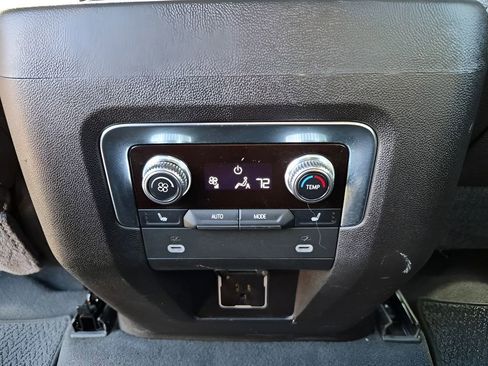 Used 2021 GMC Yukon Denali image 21