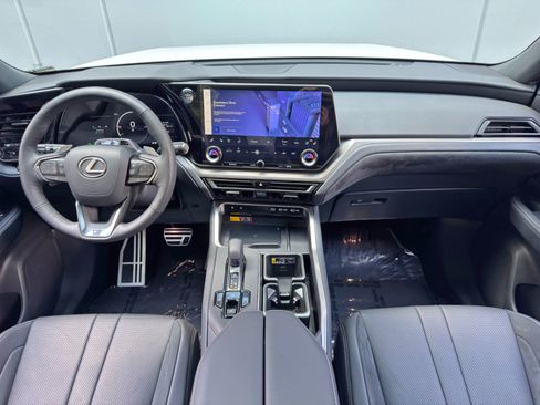 Used 2026 Lexus TX 500h AWD w/ Technology Package image 13