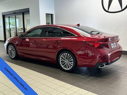 Used 2022 Toyota Avalon Limited w/ Advanced Safety Package FWD image 3