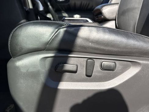 Used 2023 Nissan Armada SL image 26