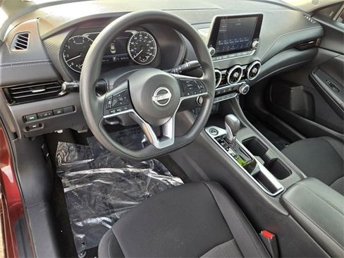 Used 2024 Nissan Sentra SV image 10