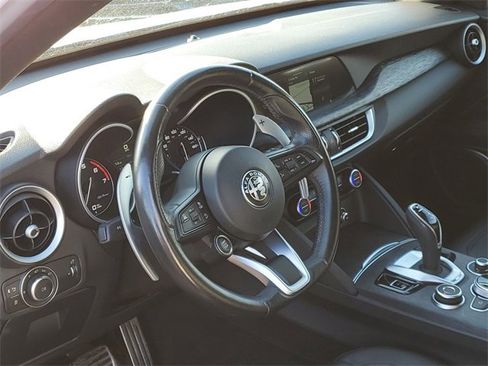 Used 2022 Alfa Romeo Stelvio Sprint image 7