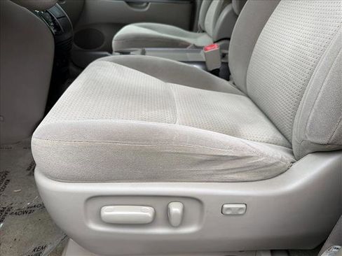 Used 2007 Toyota Sienna LE image 11