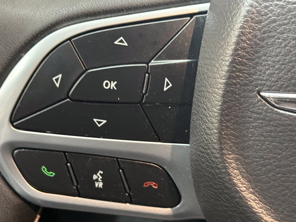 Used 2026 Chrysler Pacifica Select FWD image 22