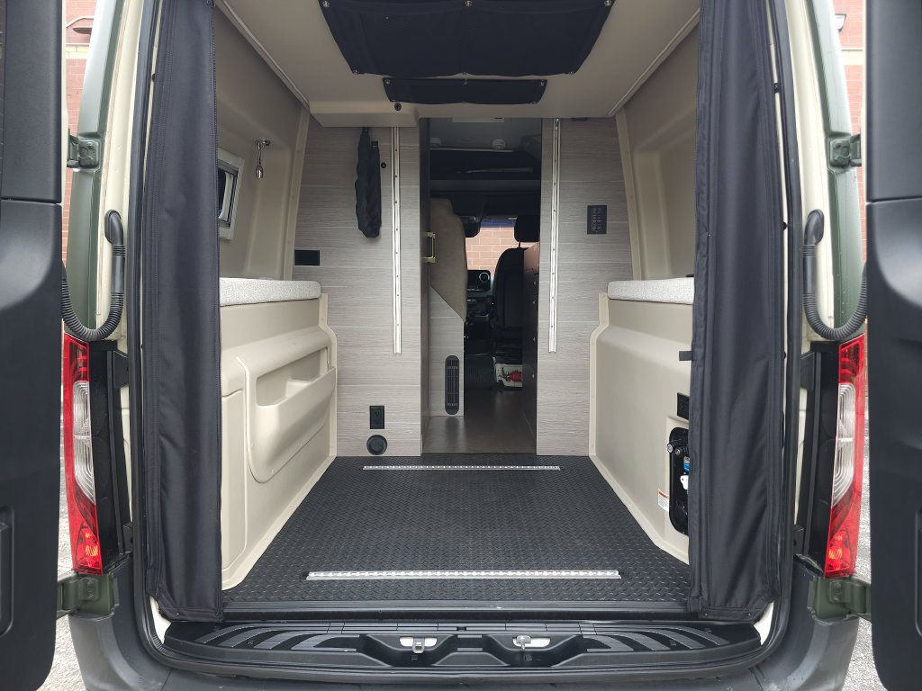 Used 2023 Mercedes-Benz Sprinter 2500 image 30