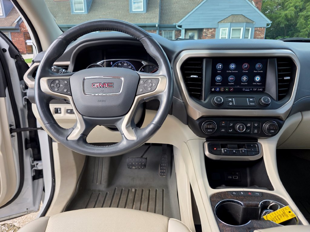Used 2021 GMC Acadia Denali w/ Denali Ultimate Package AWD/4WD image 13