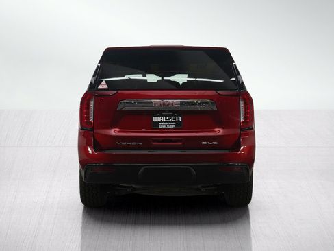 Used 2023 GMC Yukon SLE AWD/4WD image 4