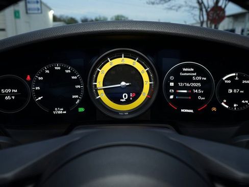 Used 2021 Porsche 911 Carrera image 14