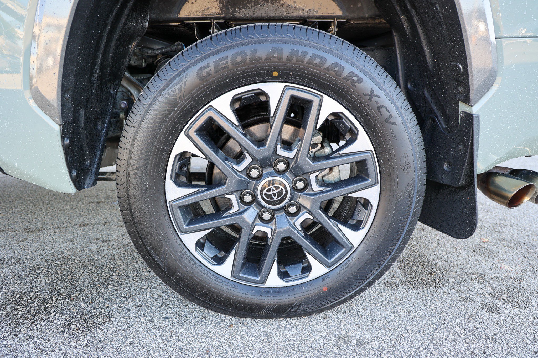 Used 2024 Toyota Tundra Limited AWD/4WD image 13