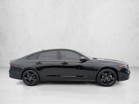 Used 2024 Honda Accord Sport image 4