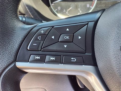 Used 2024 Nissan Sentra SV FWD image 14
