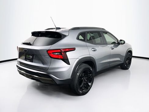 Used 2024 Chevrolet Trax ACTIV w/ Sunroof Package image 9