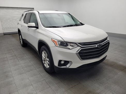 Used 2020 Chevrolet Traverse LT image 13