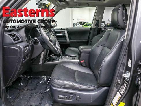 Used 2015 Toyota 4Runner Limited image 69