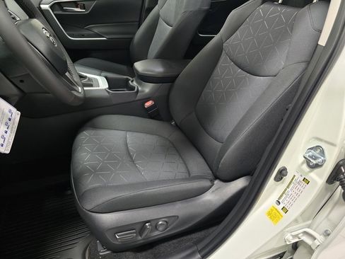 New 2025 Toyota RAV4 XLE image 24