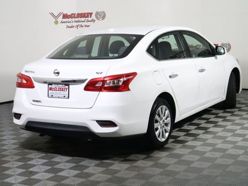 Used 2017 Nissan Sentra SV image 5