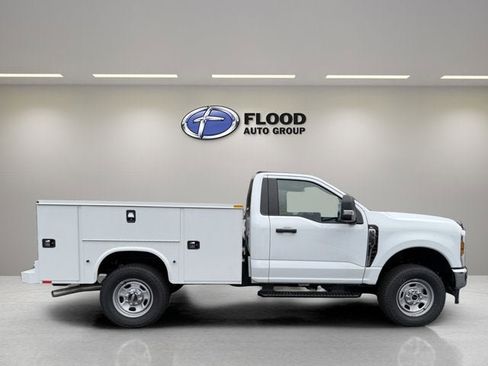 New 2025 Ford F350 XL w/ FX4 Off-Road Package image 4