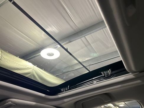 Used 2017 Subaru Forester 2.5i Limited image 26