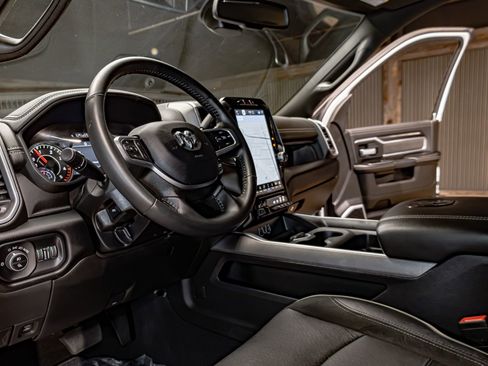 Used 2024 RAM 2500 Laramie w/ Night Edition image 17