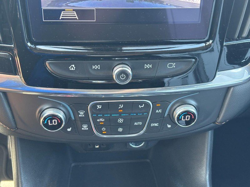 Used 2020 Chevrolet Traverse LT FWD image 25