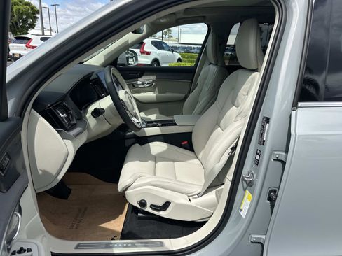 New 2026 Volvo XC90 T8 Ultra w/ Lounge Package AWD/4WD image 13