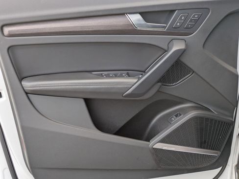 Used 2021 Audi Q5 Prestige image 9