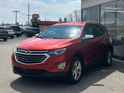 Used 2020 Chevrolet Equinox Premier image 3
